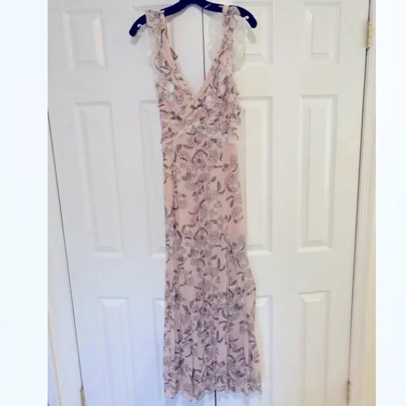 NWT For Love and Lemons Bee Balm Pink Floral Maxi Ruffle Dress Size XS N… - Picture 6 of 10